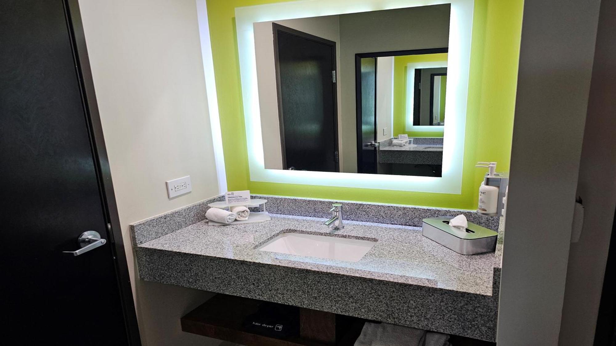 Holiday Inn Express & Suites Mexicali By Ihg Zewnętrze zdjęcie