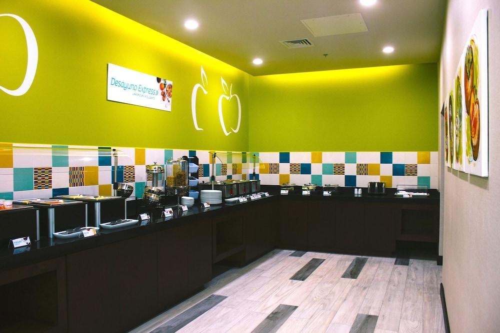 Holiday Inn Express & Suites Mexicali By Ihg Zewnętrze zdjęcie